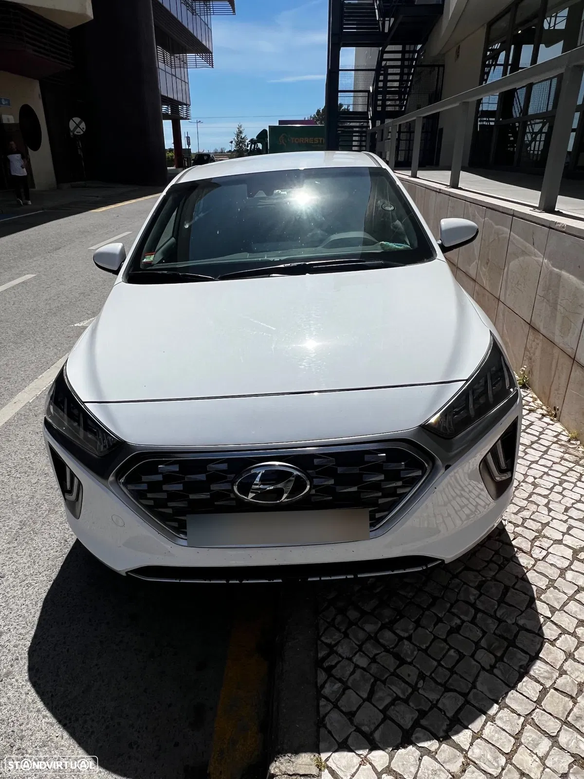 Hyundai Ioniq 1.6 GDI HEV Hybrid Tech