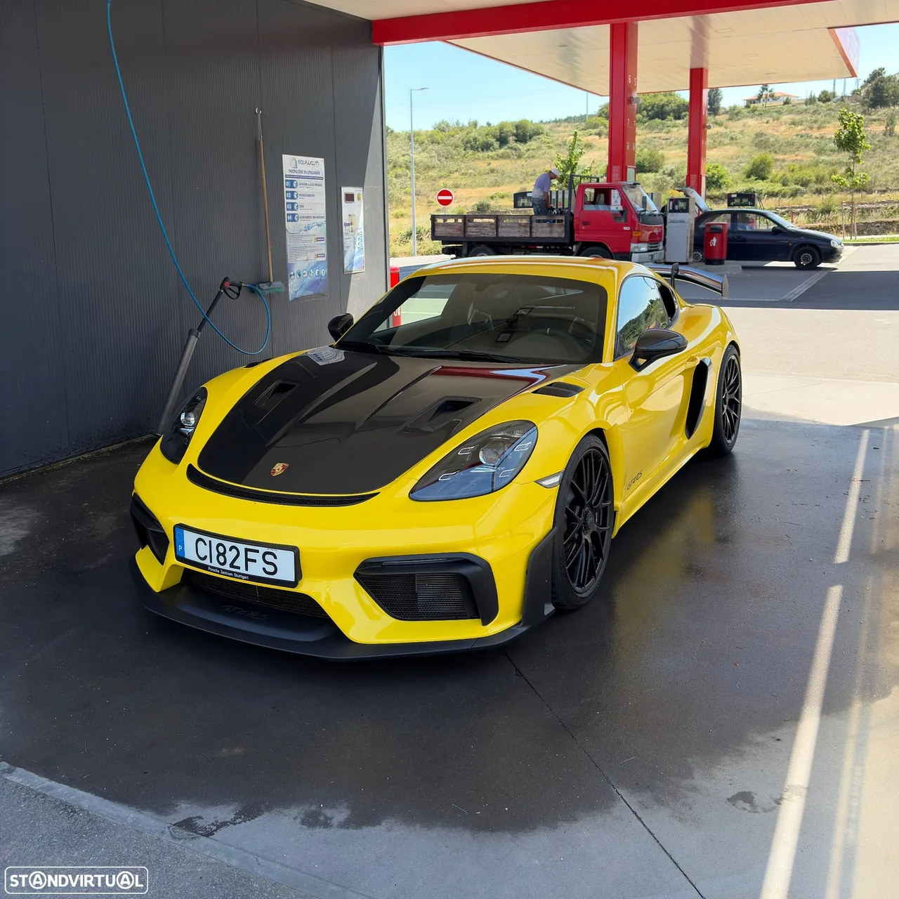 Porsche 718 Cayman GT4 RS