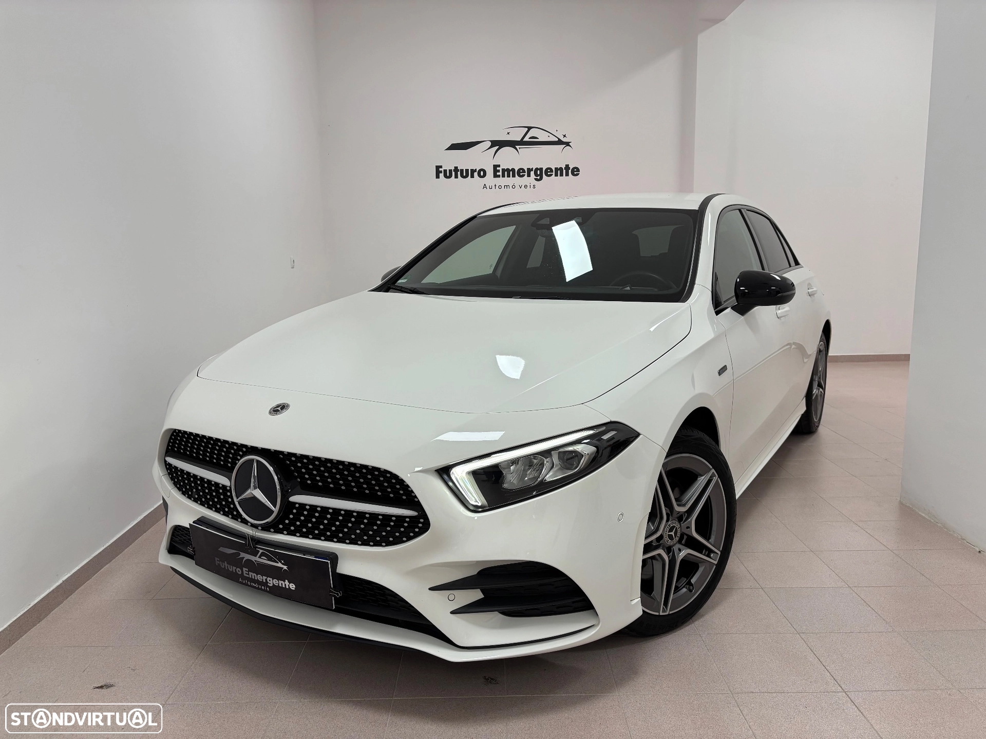 Mercedes-Benz A 250 e AMG Line