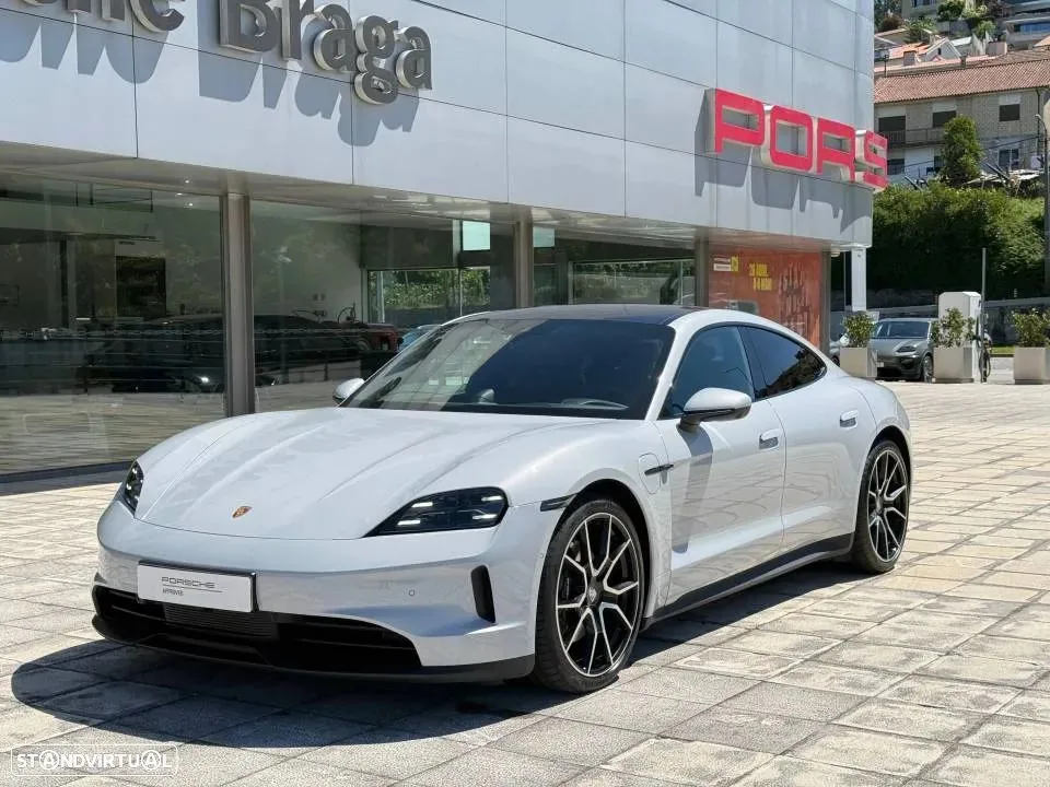 Porsche Taycan 4