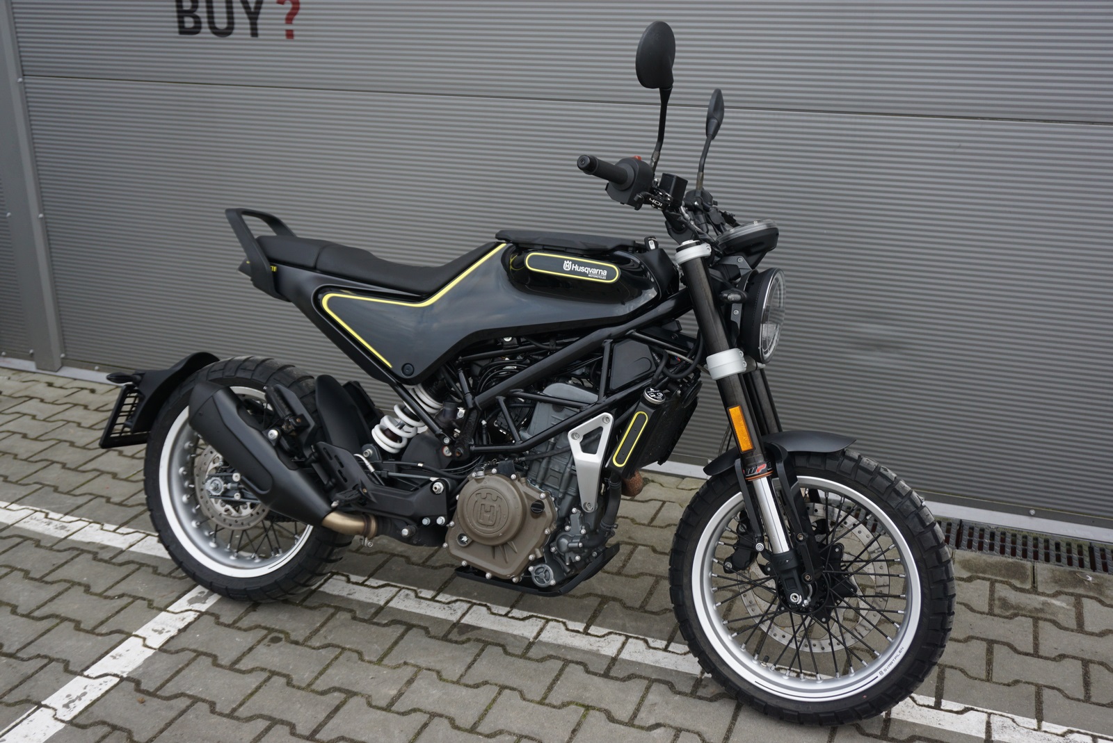 Husqvarna Svartpilen 401