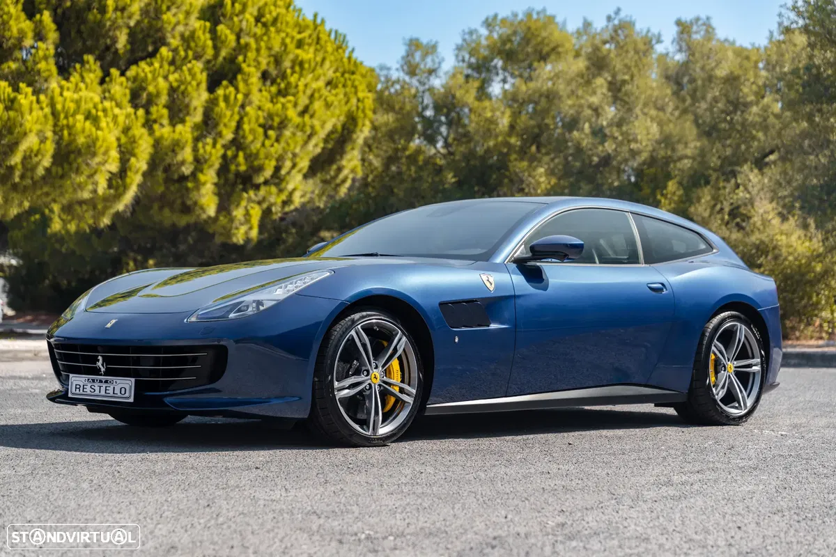 Ferrari GTC4 Lusso T