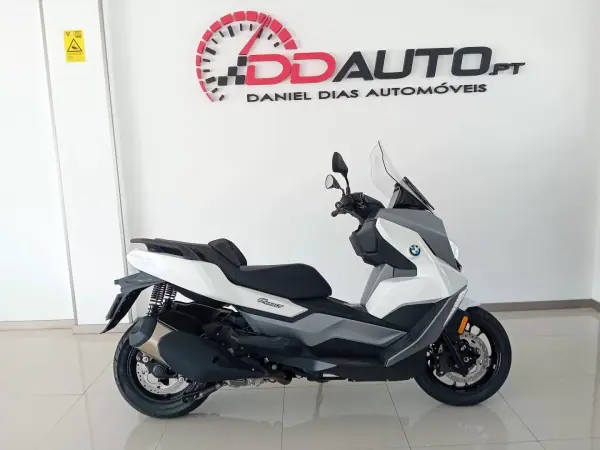 BMW C 400 GT 2024 .