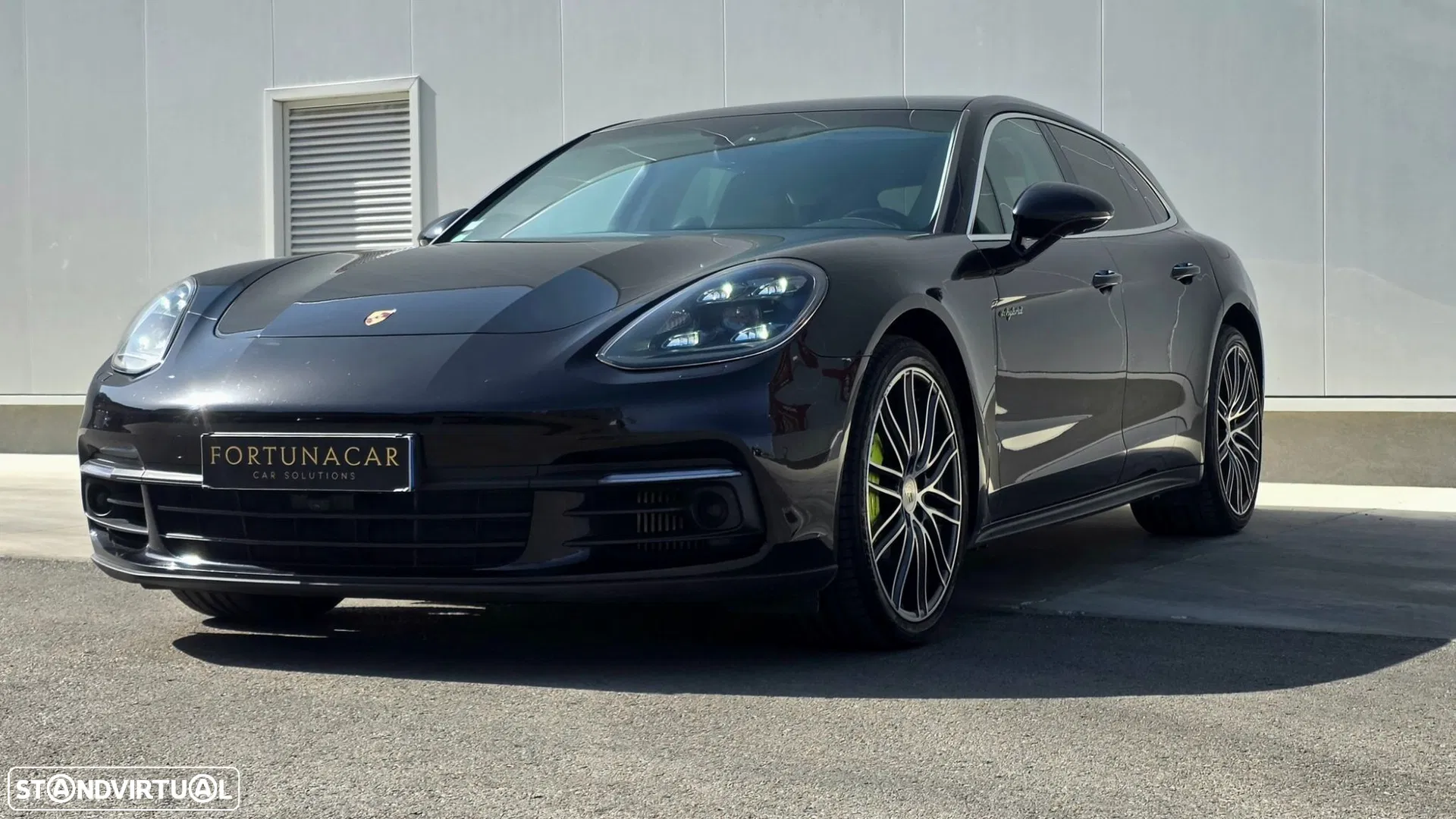 Porsche Panamera Sport Turismo 4 E-Hybrid Platinum Edition