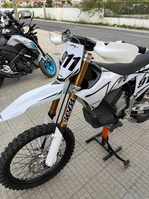 Stark Varg MX 2025 MX1