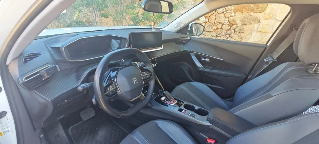 PEUGEOT 2008 2008 1.2 PureTech S&S Allure Pack EAT8 130