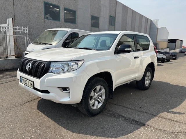 TOYOTA Land Cruiser Land Cruiser D-4D GX