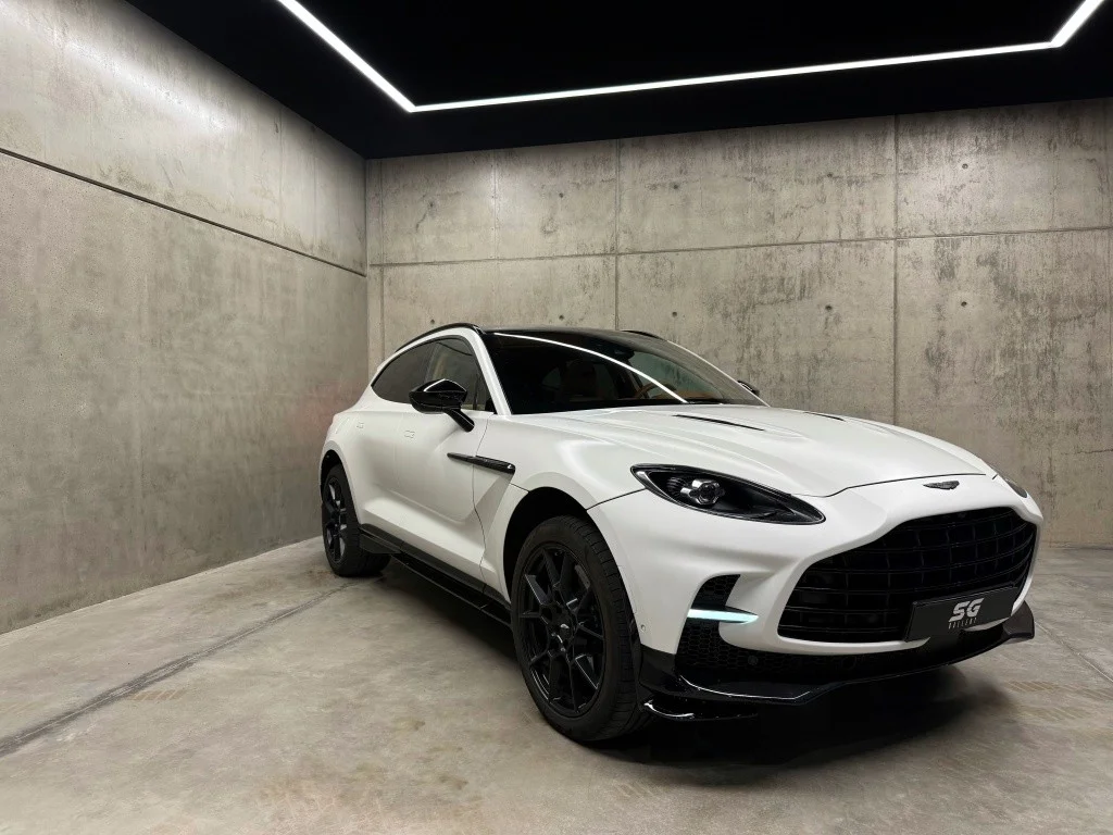 ASTON MARTIN DBX DBX 707