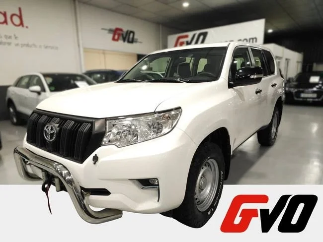 TOYOTA Land Cruiser 2.8 D-4D 177CV GX