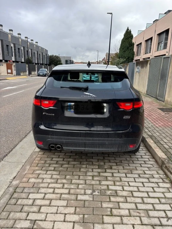 JAGUAR F-Pace F-Pace 2.0i4D Pure Aut. AWD 180