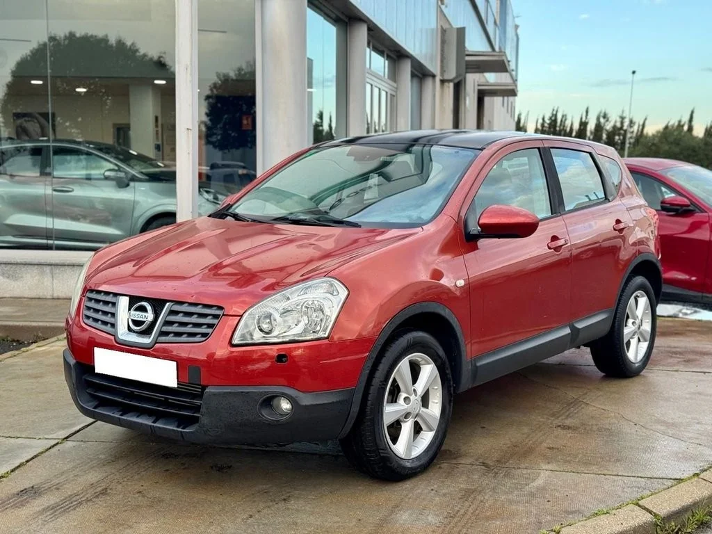 NISSAN Qashqai Q+2 2.0dCi Acenta 4x2