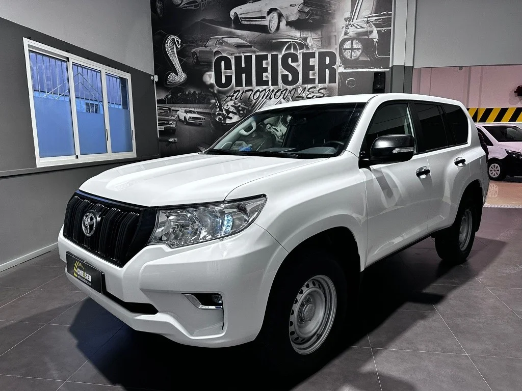 TOYOTA Land Cruiser Land Cruiser D-4D GX