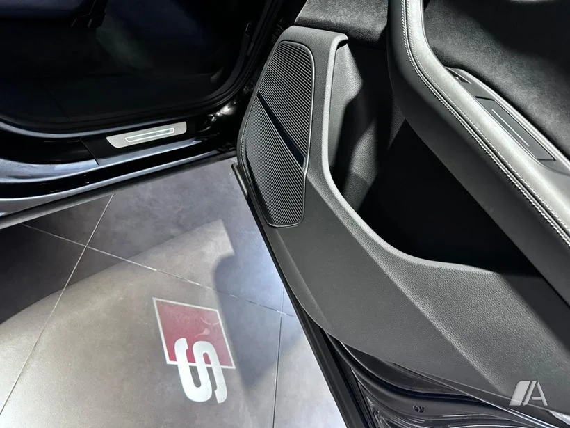 AUDI Q7 Q7 60 TFSIe Black line Plus quattro tiptronic