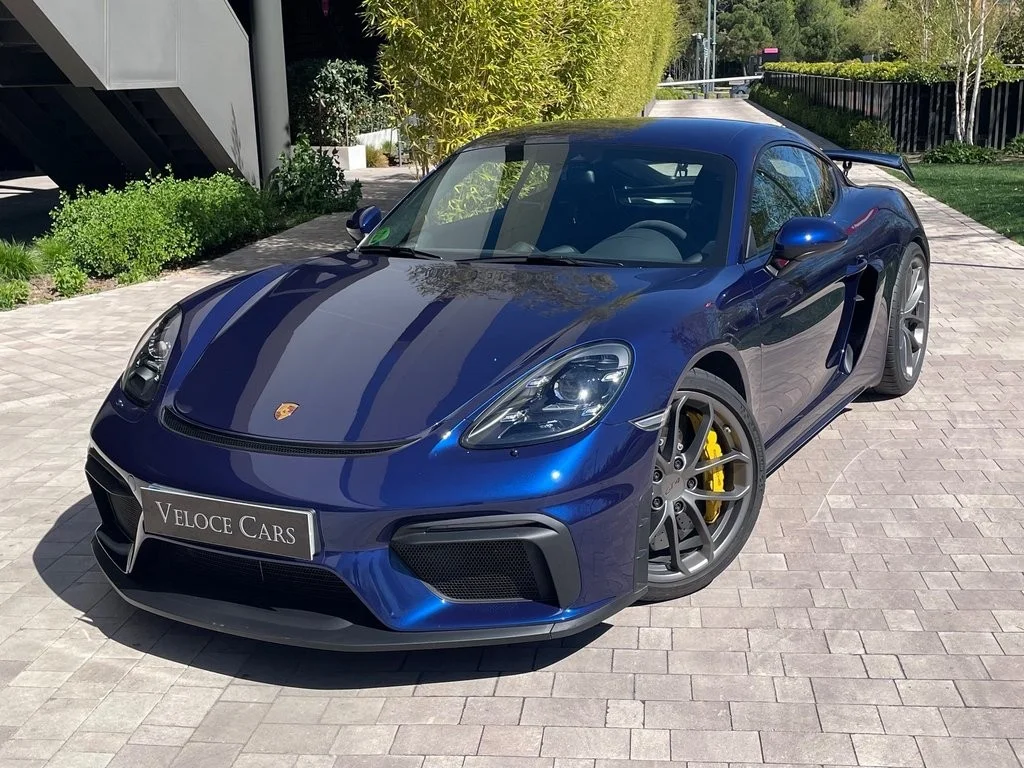PORSCHE 718 Spyder Porsche 718 Cayman GT4
