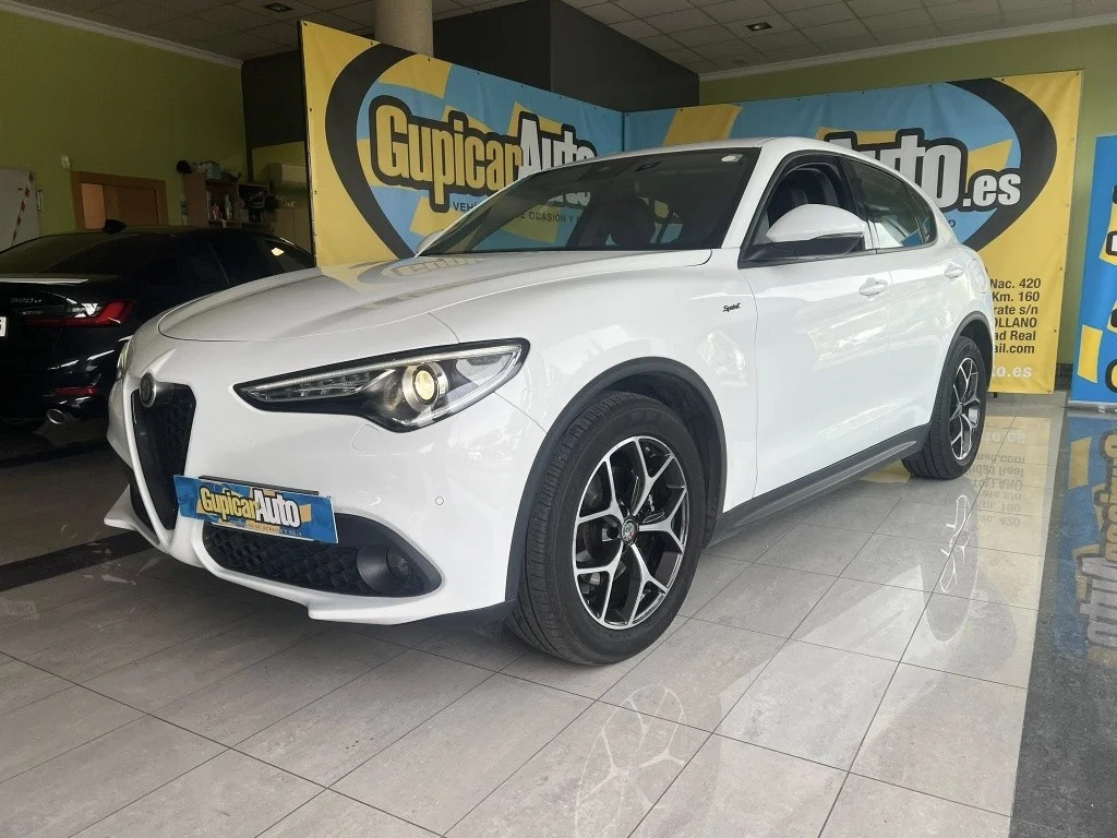 ALFA ROMEO Stelvio Stelvio 2.2 Sprint RWD 190 Aut.