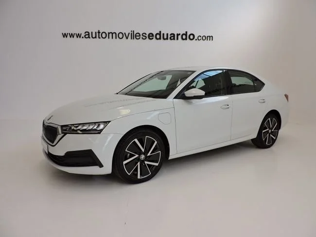 SKODA Octavia OCTAVIA 1.4 TSI PHEV iV 204 DSG6e Business