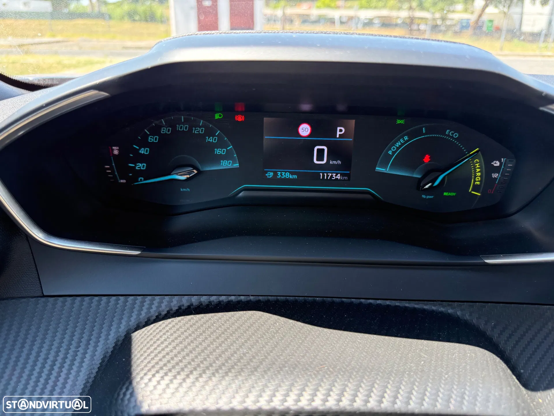 Peugeot e-2008