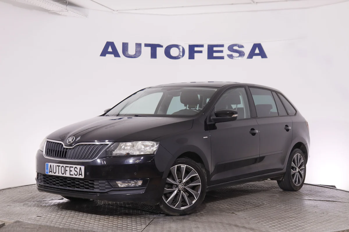 Skoda Rapid/spaceback 1.6 TDI GREENTEC 116CV 5P # TECHO PANORAMICO,NAVY,,PARKTRONIC