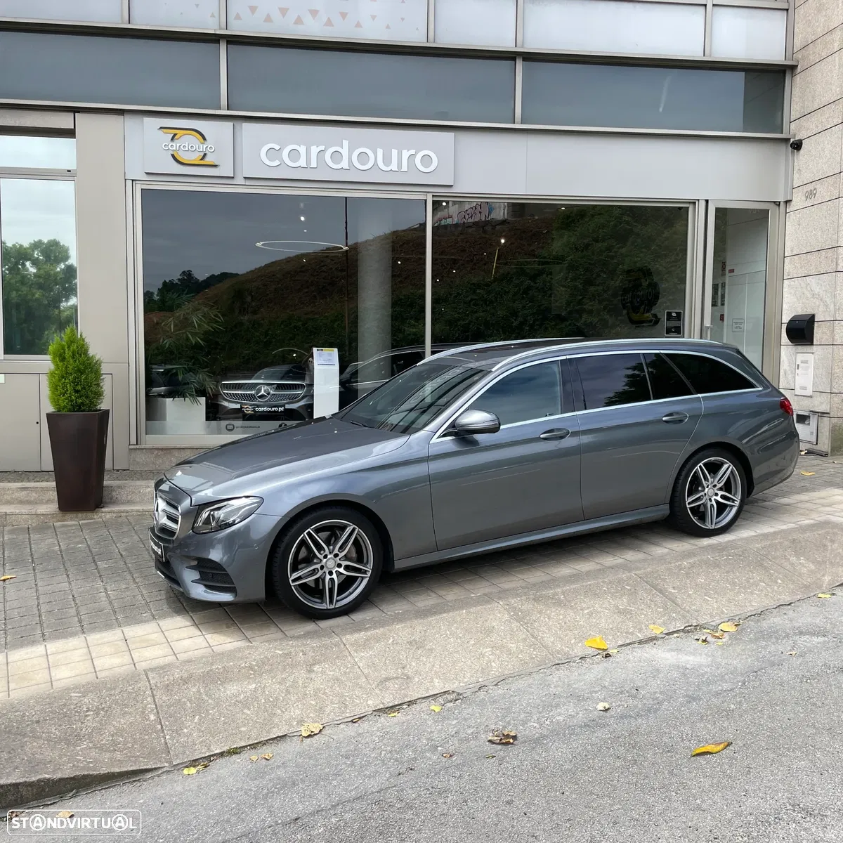 Mercedes-Benz E 220 d AMG Line