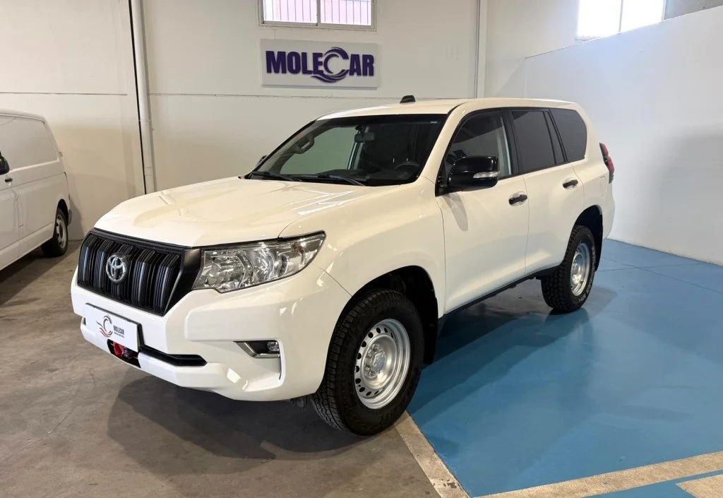 TOYOTA Land Cruiser Land Cruiser D-4D GX