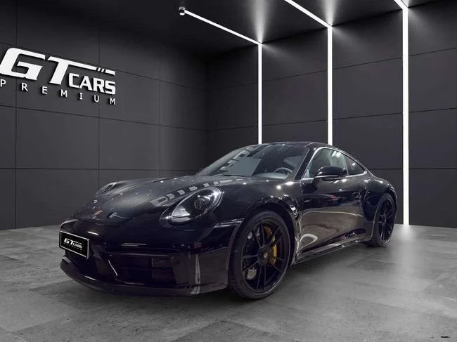 PORSCHE 911 GTS