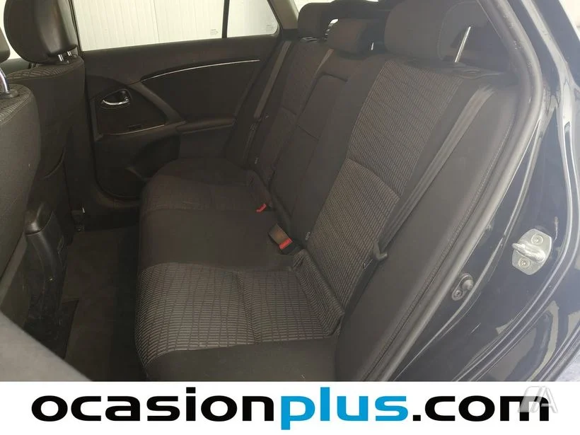 TOYOTA Avensis Avensis CS 2.2D-4D Advance