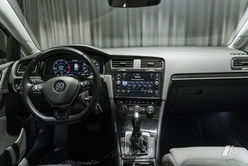 VOLKSWAGEN Golf Golf 2.0TDI R-Line 110kW