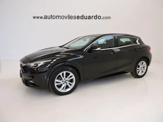 INFINITI Q30 Q30 1.6tc Premium 7DCT 156