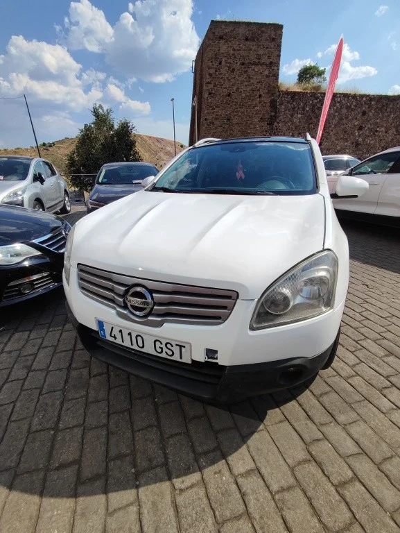 NISSAN Qashqai Q+2 2.0dCi Acenta 4x2