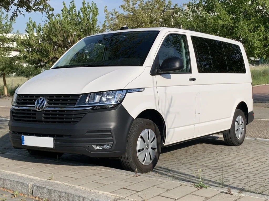 VOLKSWAGEN Caravelle VOLKSWAGEN Caravelle Monovolumen 110cv Manual de 4 Puertas