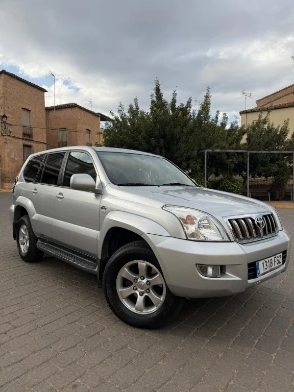 TOYOTA Land Cruiser Land Cruiser D-4D VXL