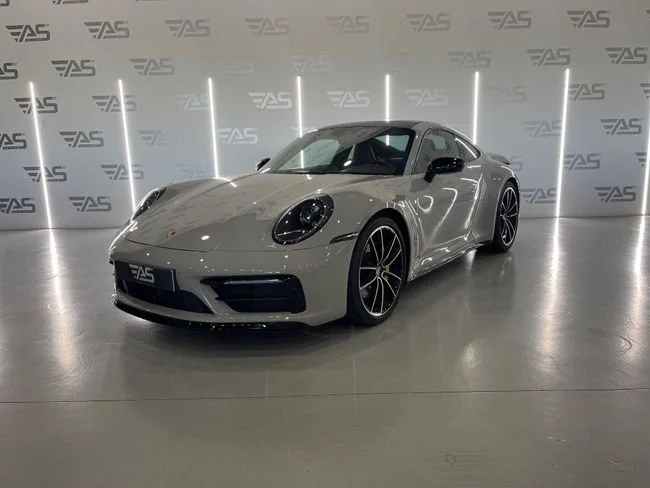 PORSCHE 911 Carrera 4S