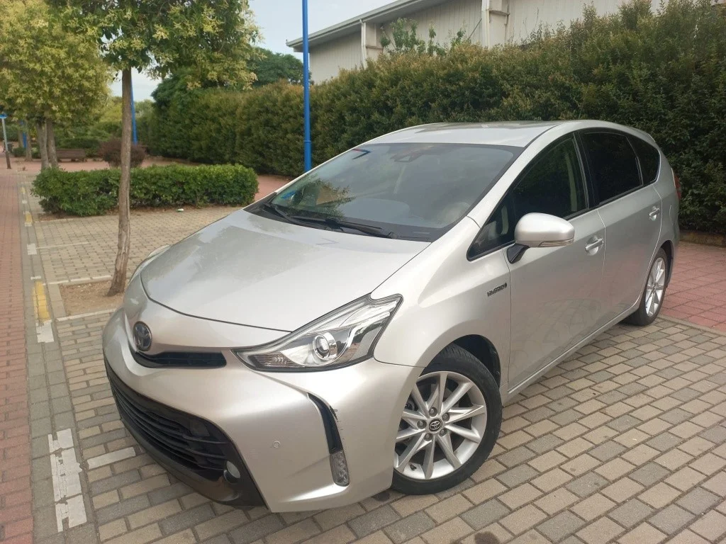 TOYOTA Prius Prius+ 1.8 Advance