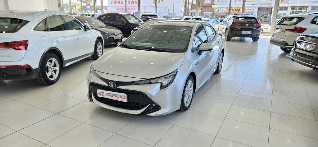 TOYOTA Corolla 1.8 125H ACTIVE TECH E-CVT