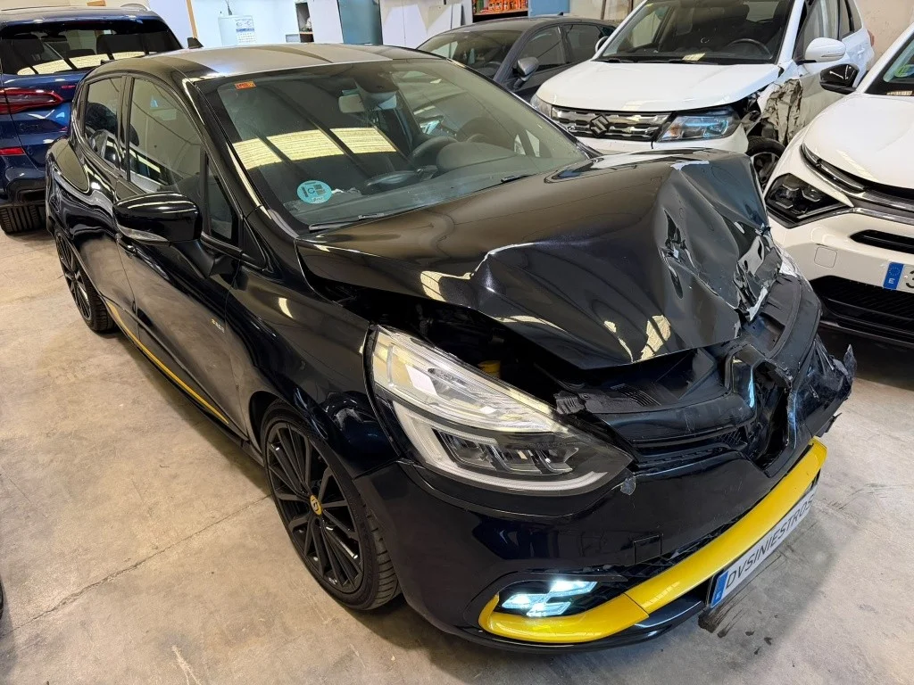 RENAULT Clio RENAULT Clio Pequeño Automático de 5 Puertas