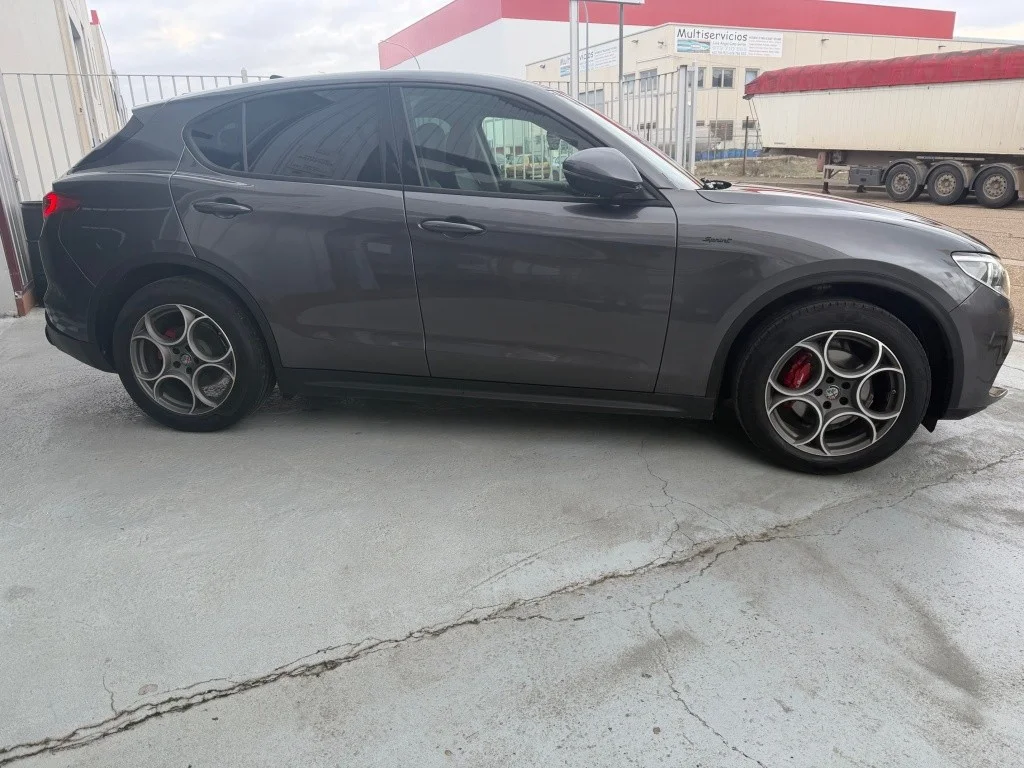 ALFA ROMEO Stelvio Stelvio 2.2 Sprint + Q4 190 Aut.