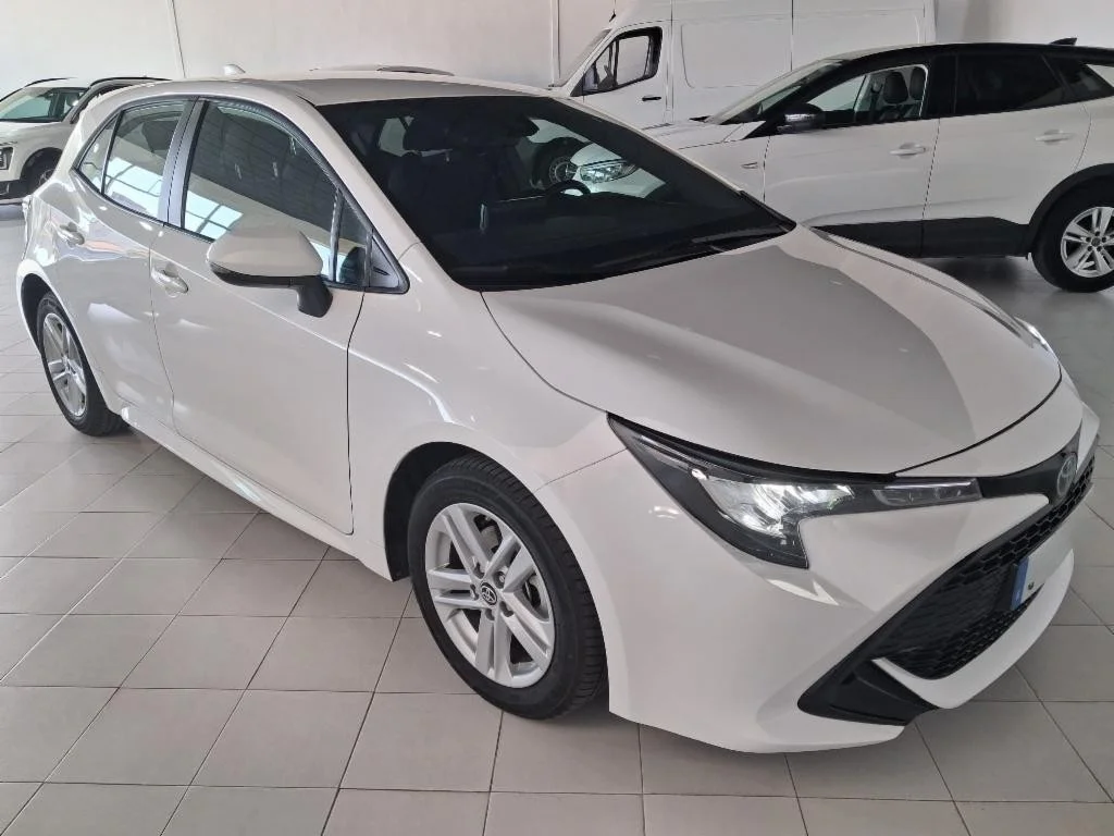 TOYOTA Corolla COROLLA 1.8 HYBRID ACTIVE TECH E-CVT 4P