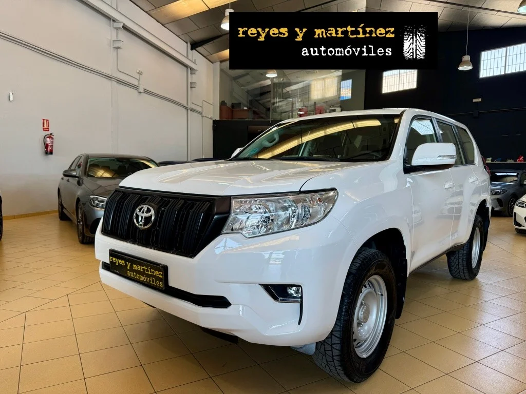 TOYOTA Land Cruiser Land Cruiser D-4D GX