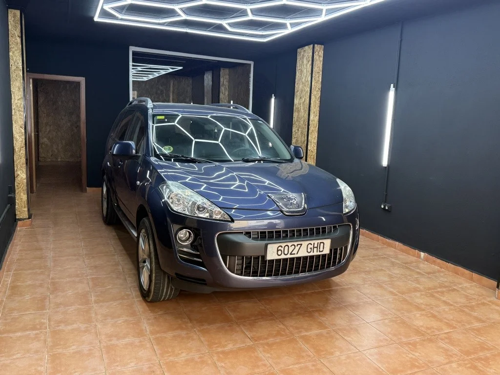 PEUGEOT 4007 4007 2.2HDI Premium