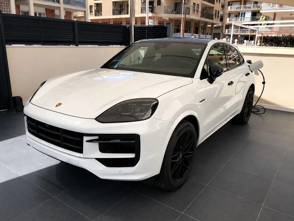 PORSCHE Cayenne E-Hybrid