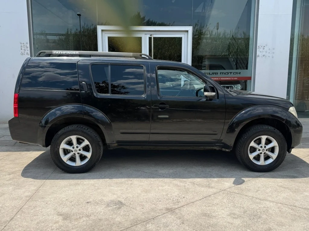 NISSAN Pathfinder Pathfinder 2.5dCi SE