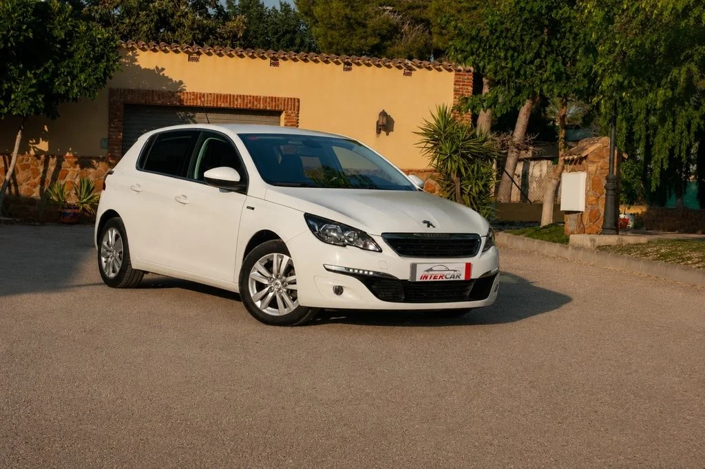 PEUGEOT 308 308 1.2 PureTech S&S Allure 110