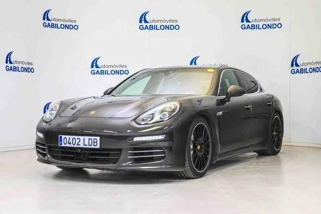 PORSCHE Panamera 3.0 4S