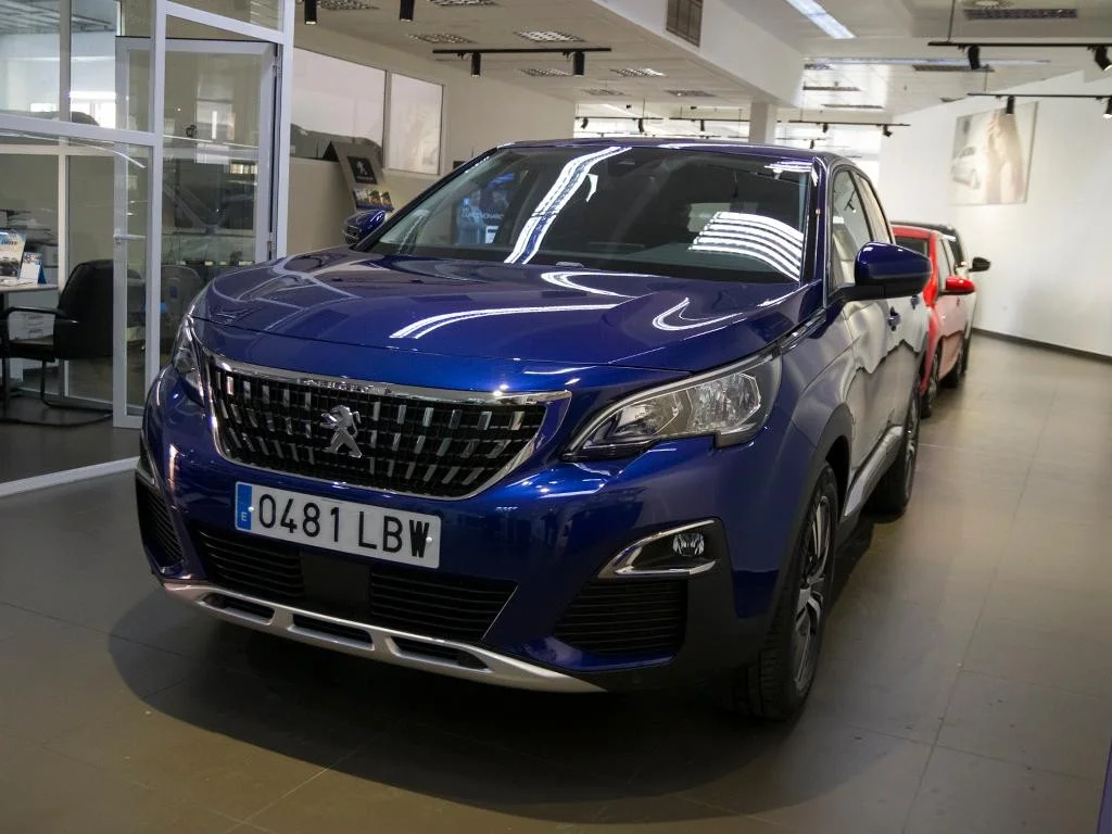 PEUGEOT 3008 SUV 3008 1.2 S&S PureTech Allure 130