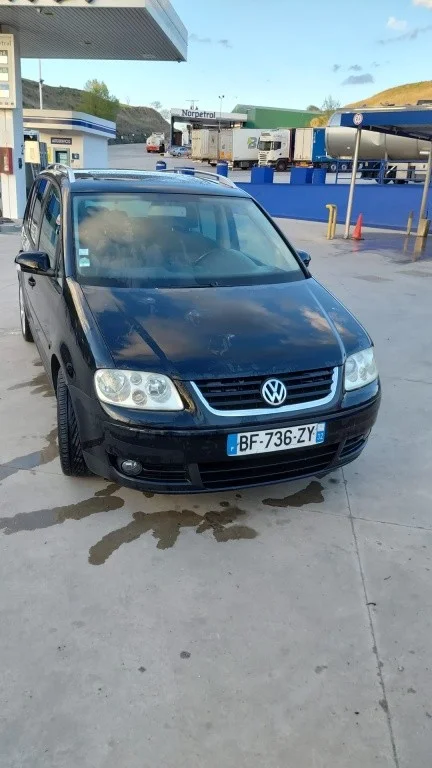 VOLKSWAGEN Touran Touran 2.0TDI Highline