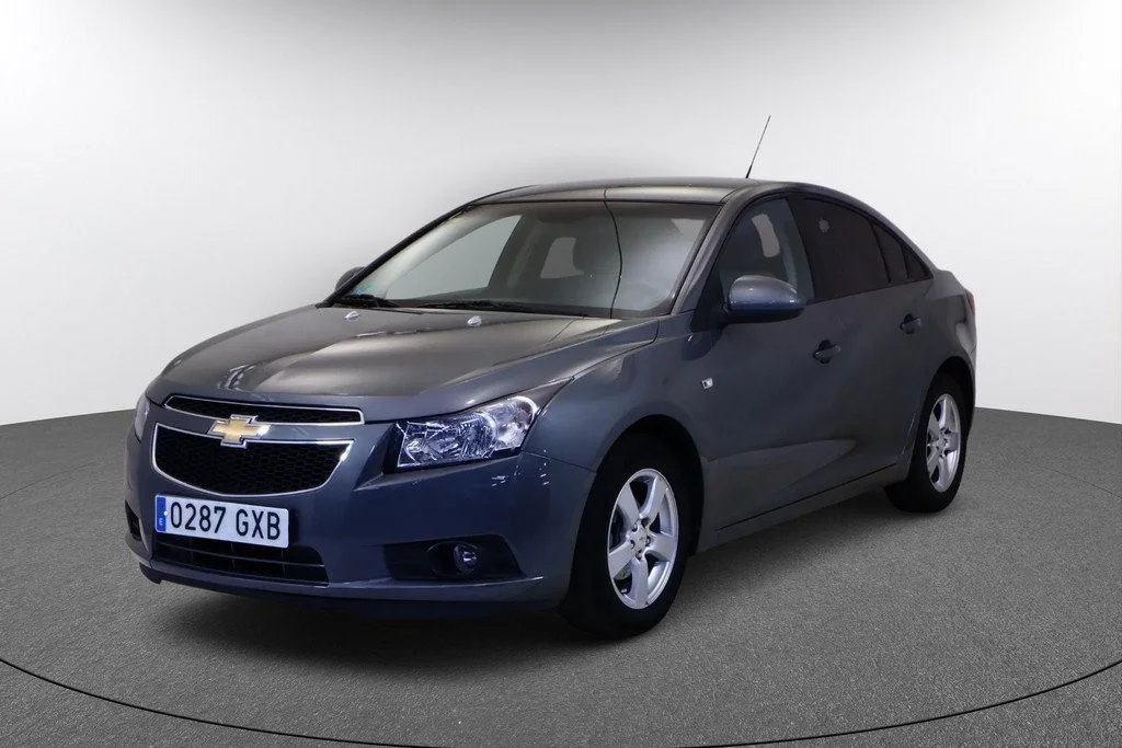 CHEVROLET Cruze sedán 1.6 16V LS 4P