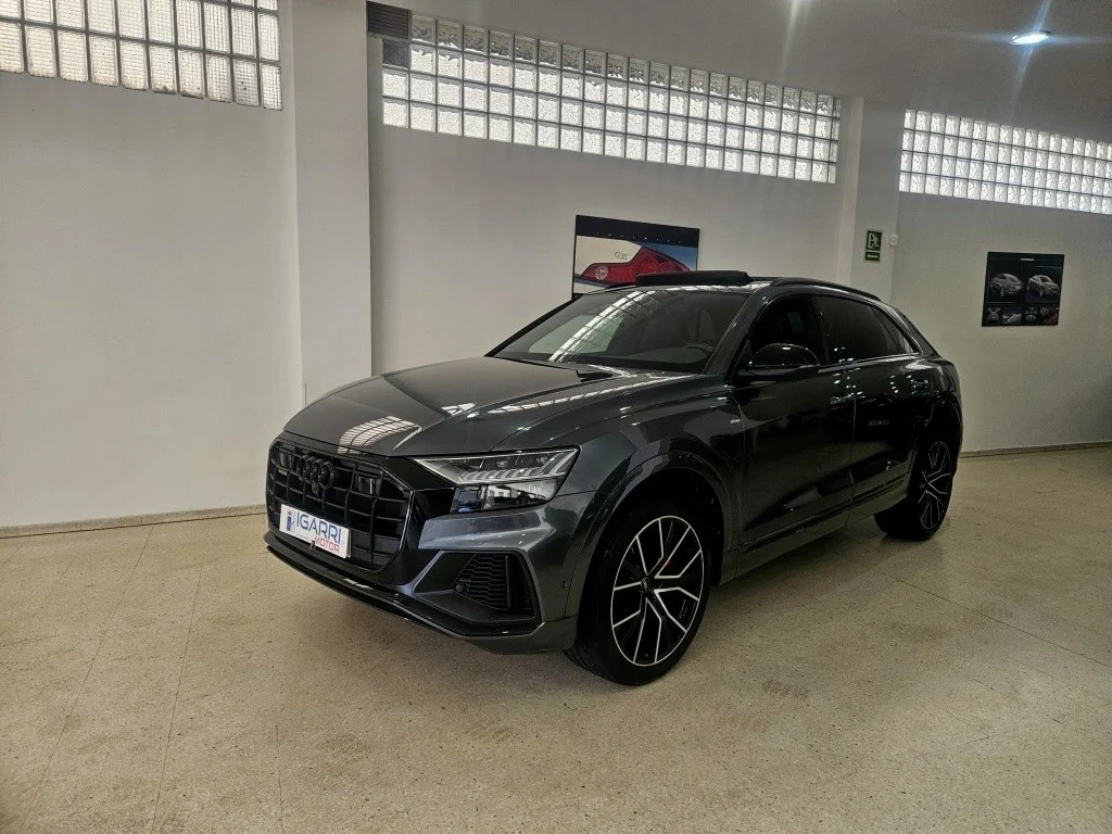 AUDI Q8 Q8 50 TDI Black line plus quattro tiptronic