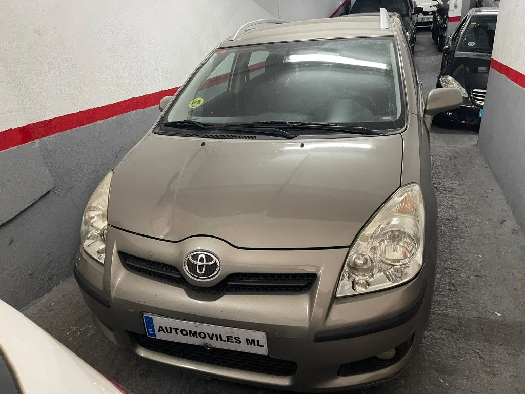 TOYOTA Corolla Corolla Verso 2.2D4D Sol