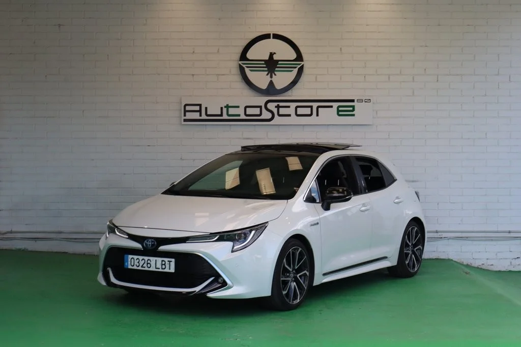 TOYOTA Corolla 2.0 180H ADVANCE E-CVT