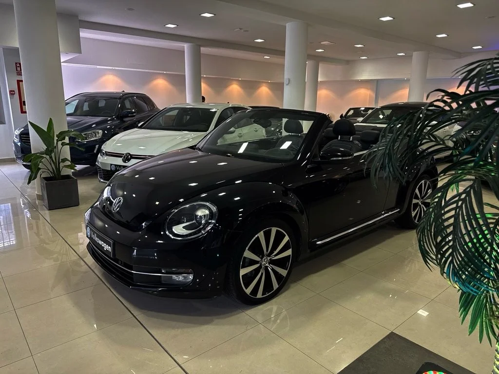 VOLKSWAGEN Beetle Beetle Cabrio 2.0TDI R-Line 140
